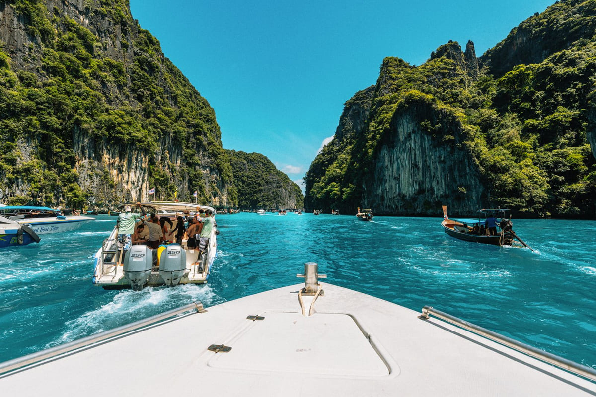 ทัวร์เกาะพีพีและเกาะไข่: เปิดโปงหลุมพราง เลือกทริปในฝัน ไม่ใช่ฝันร้าย